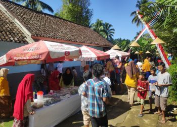 Pasar Tiban Promosikan Produk Khas Mulyoarjo